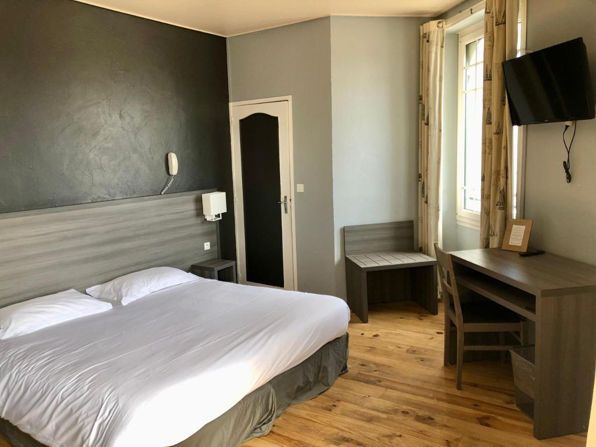 Hotel De La Poste - ピリアック・シュル・メール エクステリア 写真
